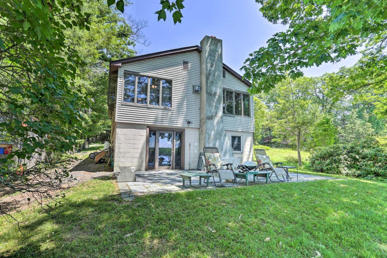 Rock Hill Home With Fire Pit On Wanaksink Lake! Exterior photo